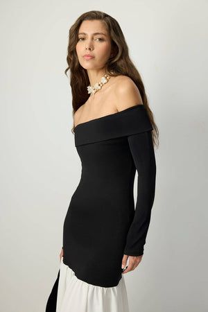Off-Shoulder Two-Tone Evening Gown: Black / L