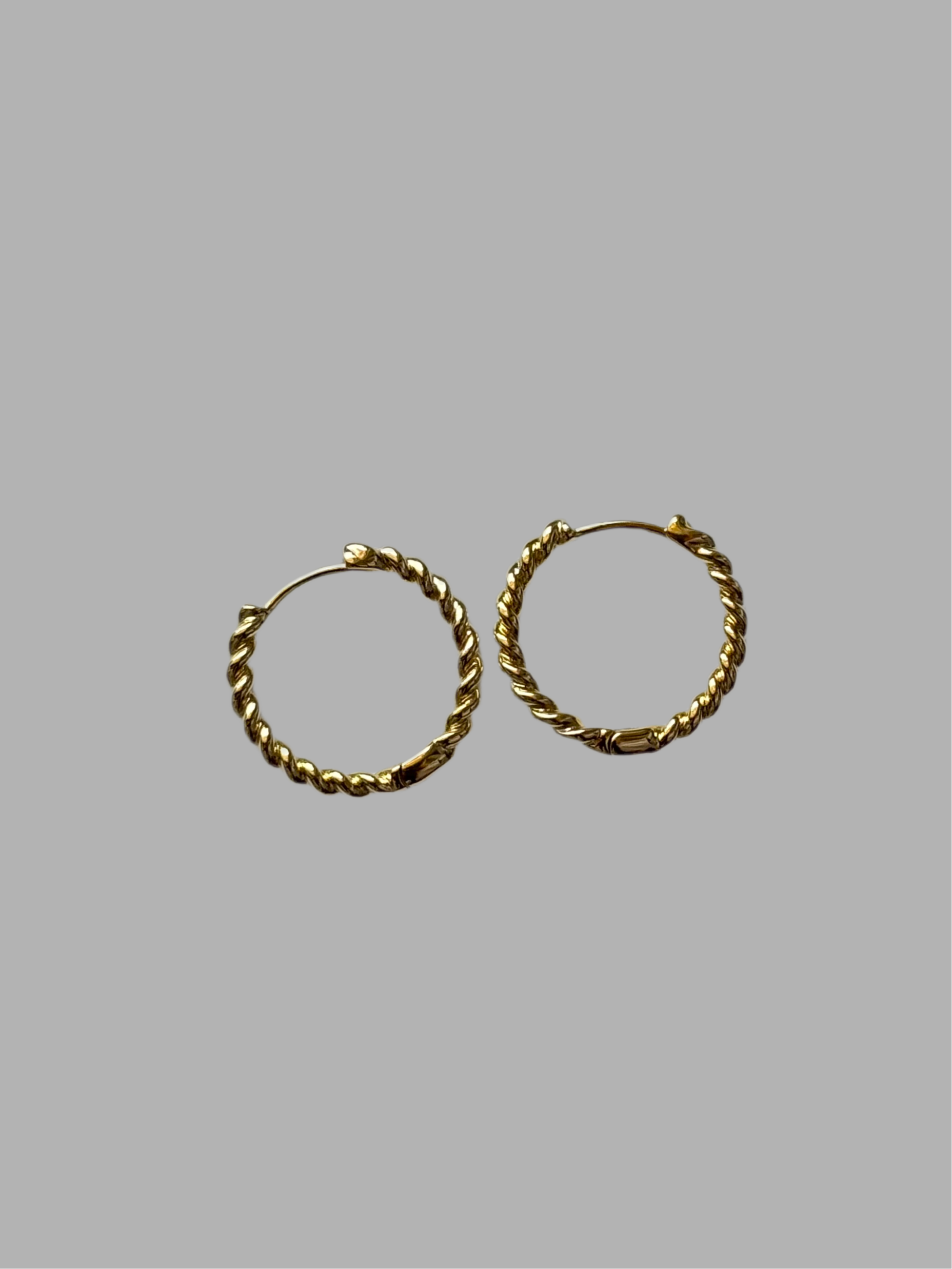 Rome twisted hoops