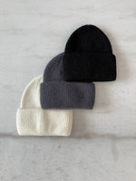 ROYAL ANGORA BEANIE -Black